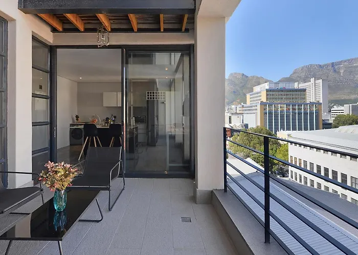Rose - Luxury City Living With Views!